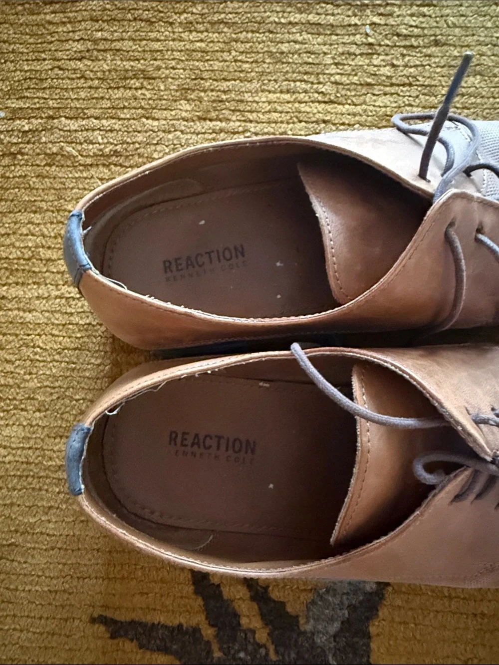 Reaction Kenneth Cole brown leather